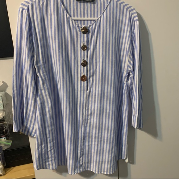 ZARA Blue and White Linen Blend Tunic Top Blouse with Gold Button Detail. Size S - Picture 5 of 14